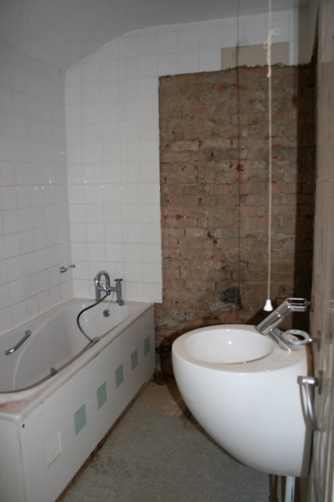 IMG_2191 Post students, post insertion of Il Bagno basin, pre full destruction