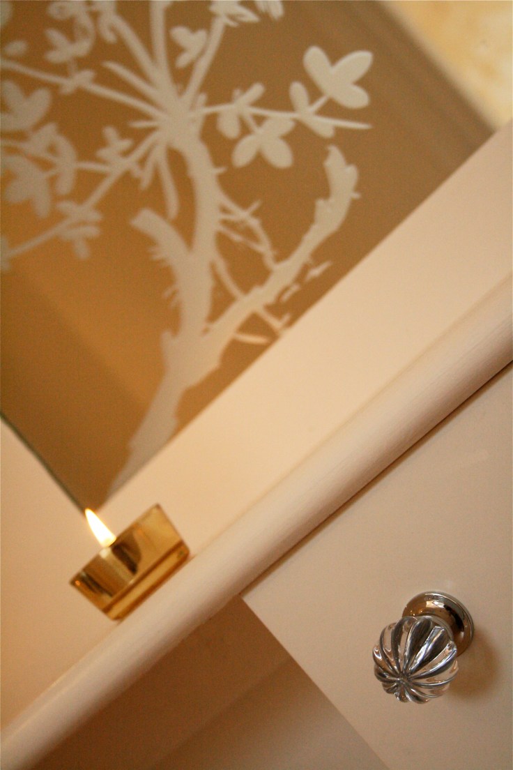 Mirrors recessed into plasterwork