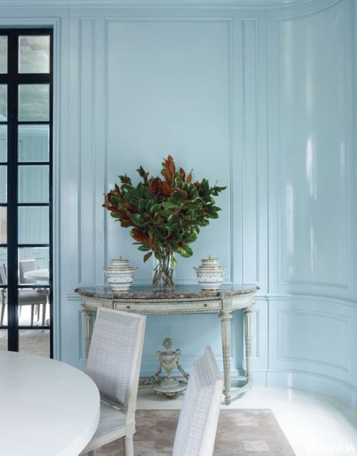 Mid sheen / gloss wall panelling in pale blue