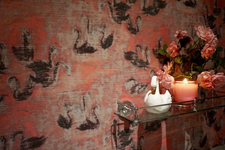 Feathr Swan Lake on Moregeous 1